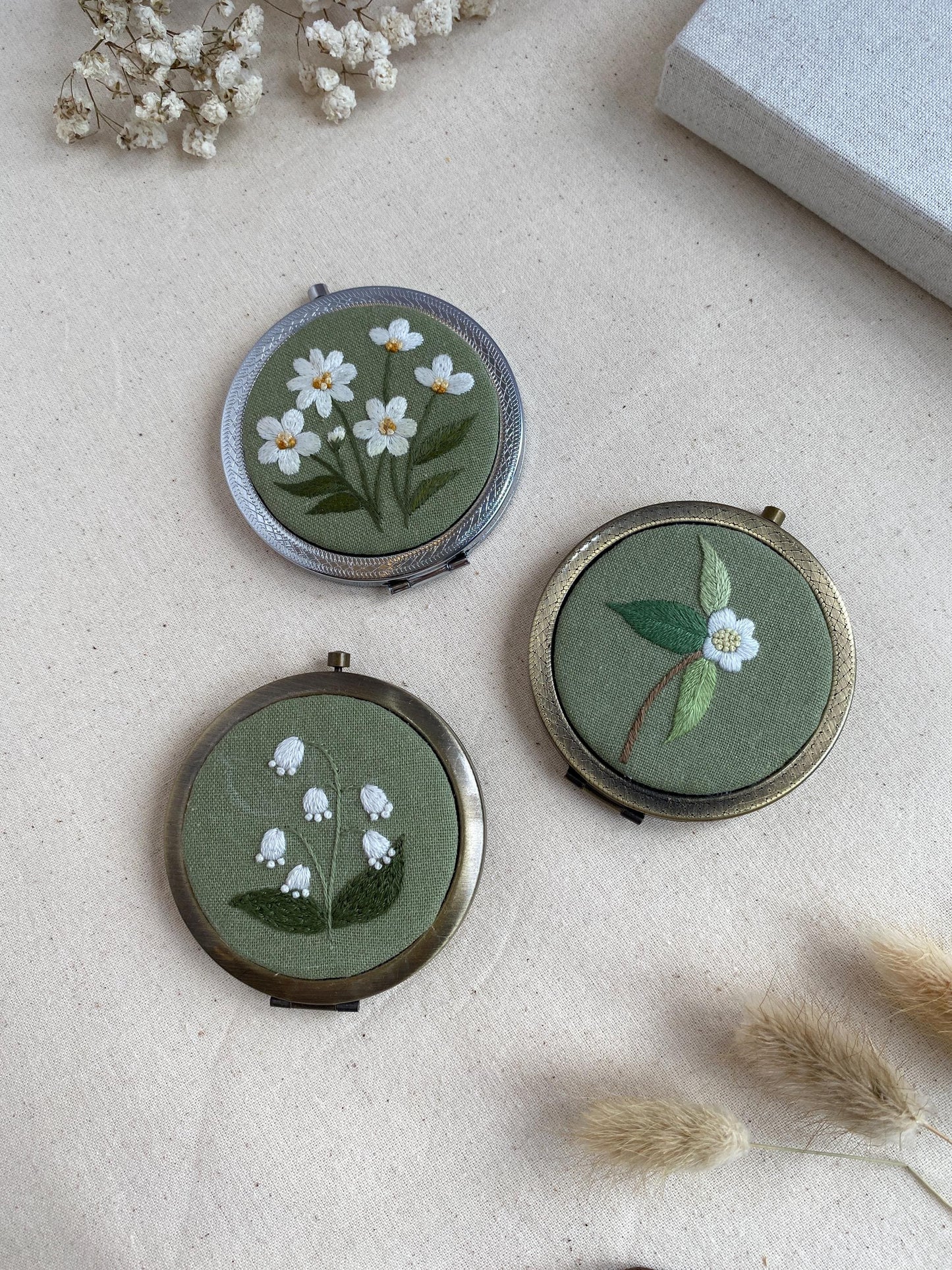 Personalized Embroidered Compact Mirror Gift For Bridesmaids
