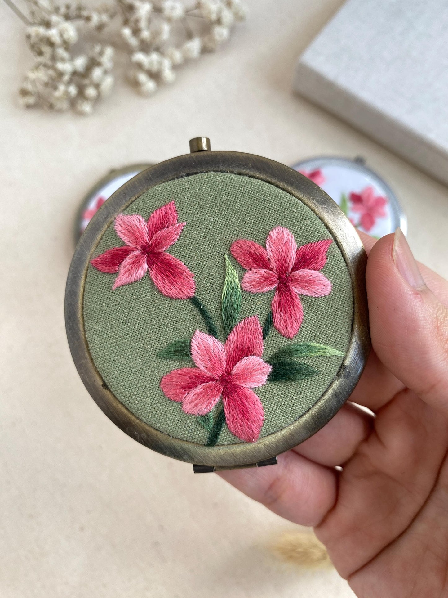 Personalized Embroidered Compact Mirror Gift For Bridesmaids