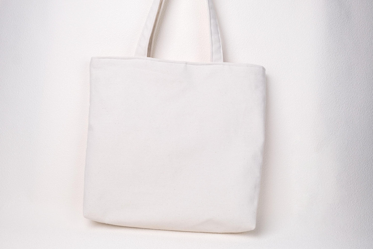 Personalized Linen Tote Bag with Daisy Embroidery