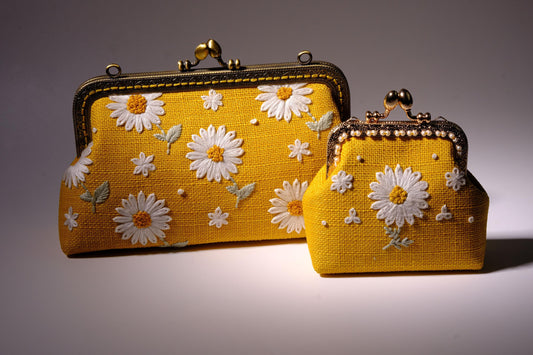 Embroidered Floral Clasp Bag Set