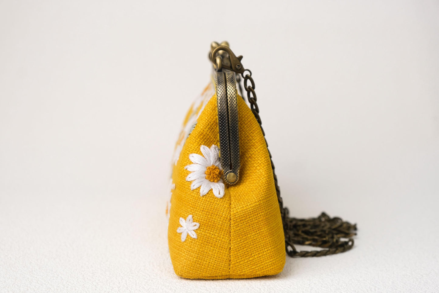 Embroidered Floral Clasp Bag Set