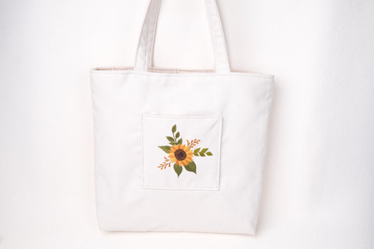 Personalized Linen Tote Bag with Daisy Embroidery