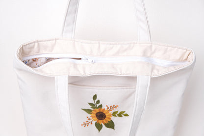Personalized Linen Tote Bag with Daisy Embroidery