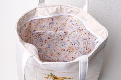 Personalized Linen Tote Bag with Daisy Embroidery